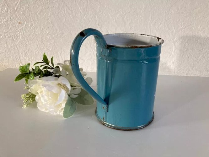8 ⚜️ Ancien Filtre à Cafetière en Tôle Émaillée à Décor Floral en Relief Vintage