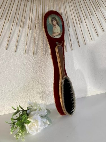 8 ⚜️ Ancienne Brosse à Habits Sur Support Mural Velours Hauteur 44 Cm Vintage