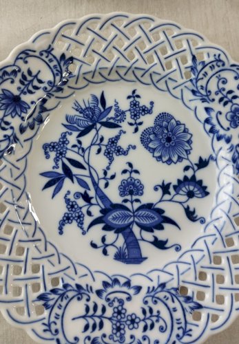 8 anciennes assiettes, décor Blue Onion / porcelaine Tchécoslovaquie / Czech