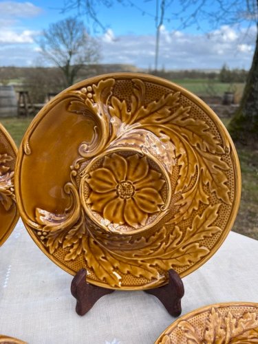 8 assiettes à artichaut en faïence de Gien 1960