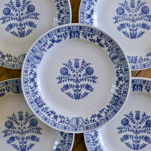 8 assiettes à dessert en porcelaine signées Kahla Germany cobalt