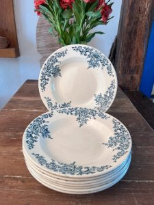 8 assiettes creuses Choisy le Roi Hyppolyte Boulenger modèle Louis XV