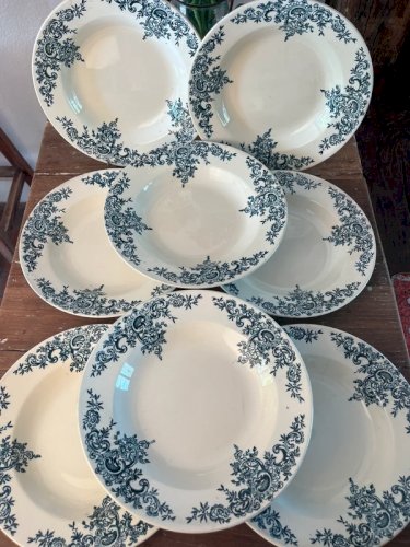 8 assiettes creuses Choisy le Roi Hyppolyte Boulenger modèle Louis XV