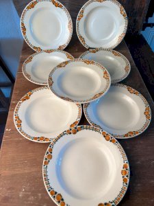 8 deep plates Saint Amand Céranord