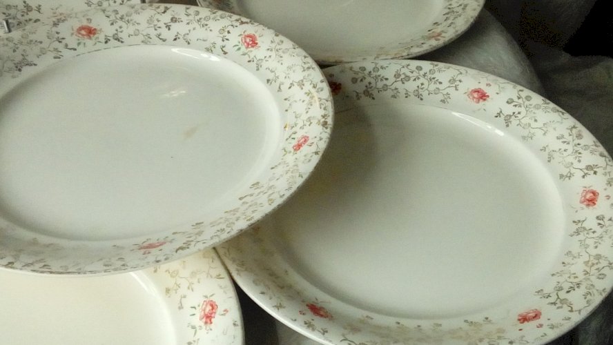 8 ASSIETTES PLATES EN FAIENCE VILLEROY BOCH METTLACH FRANCE-SAAR*