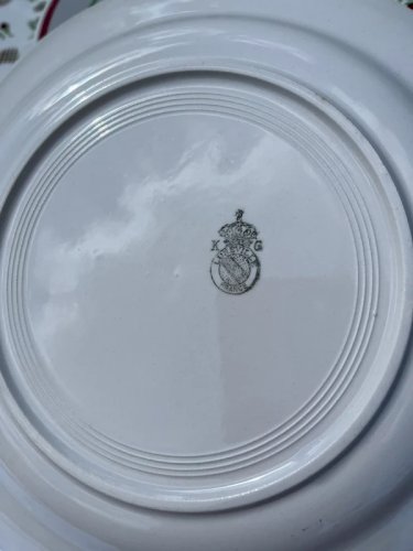 8 assiettes plates et 1 plat KG Lunéville