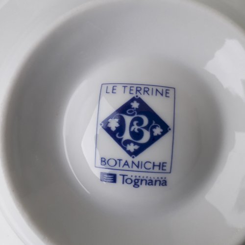 8 coquetiers en porcelaine