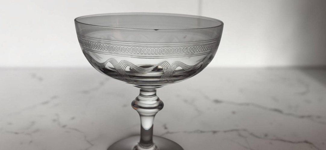 8 coupes à champagne en cristal fin XIXème début XXème