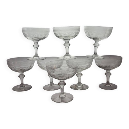 8 coupes à champagne en cristal fin XIXème début XXème