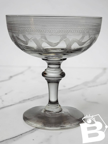 8 coupes à champagne en cristal fin XIXème début XXème