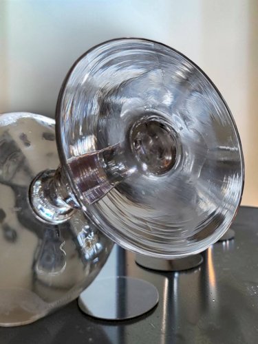 8 coupes à champagne en verre gravé Meisenthal, Art Déco