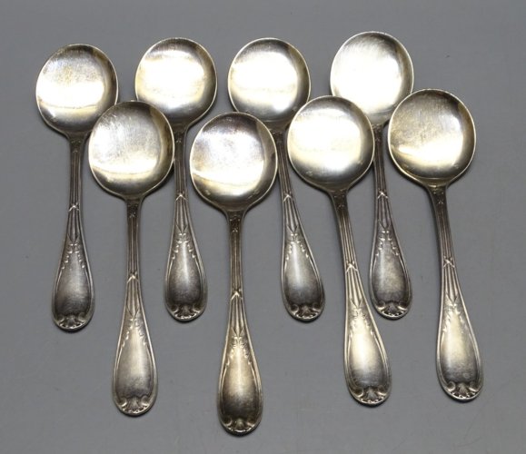 - 8 CUILLERES A GLACE METAL ARGENTE 2 Poinçons collection déco Table   D