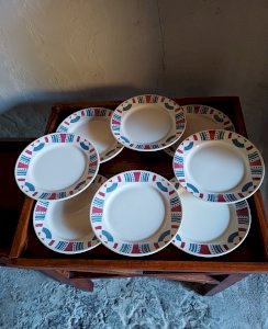 8 small Art Deco plates from Badonviller