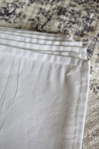 8 serviettes de table anciennes coton blanc - Brodées motif fleur orange