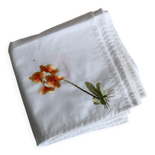 8 serviettes de table anciennes coton blanc - Brodées motif fleur orange