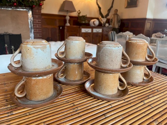 8 tasses en grès émaillé vintage 1970
