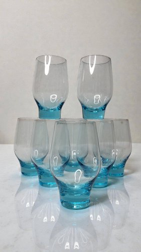 8 verres à eau 1970