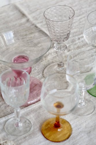 8 verres à liqueur dépareillés vintage en verre et cristal