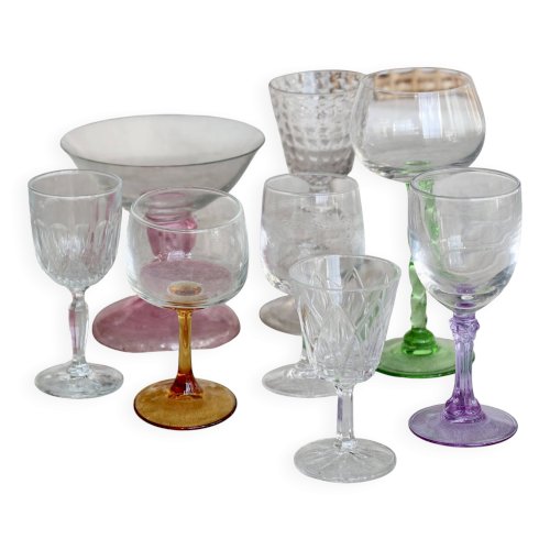 8 verres à liqueur dépareillés vintage en verre et cristal