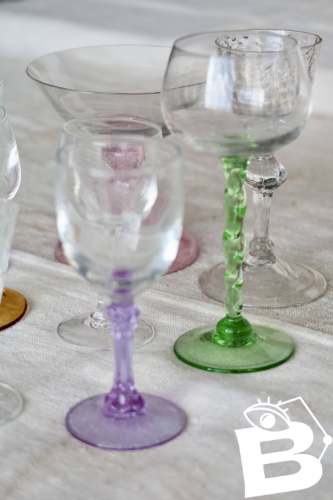 8 verres à liqueur dépareillés vintage en verre et cristal