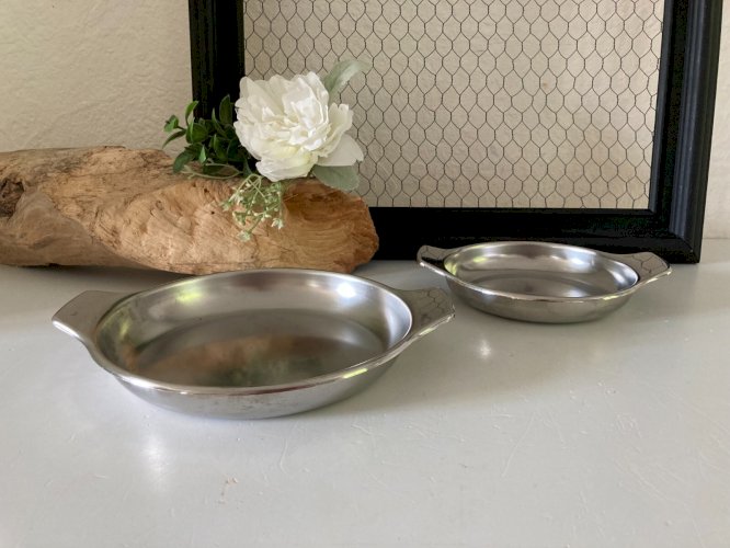 824⚜️ Deux Ancien Plats de Service en Inox Made In France Vintage Ø  18/14 Cm