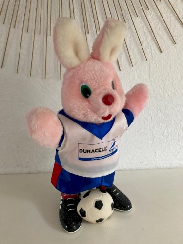 824⚜️ Peluche Publicitaire Le Lapin Rose Duracell Foot France 98 Hauteur 35 Cm