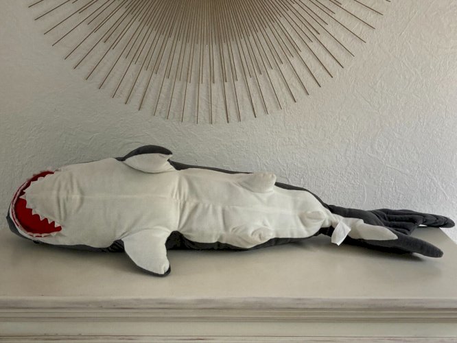824⚜️ Très Grande Peluche Doudou Requin Longueur 90 Cm