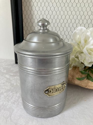 825⚜️ Ancien Pot à Épices Chicorée Tournus Unis France en Aluminium Haut 20 Cm