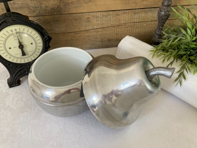 825⚜️ Ancien Seau à Glaçons Bac à Glace Forme de Poire en Aluminium Vintage