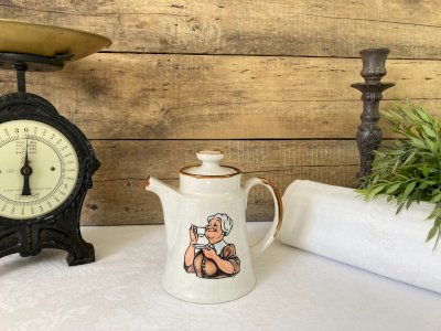825⚜️ Vintage Grandmother Coffee Pot Coffee Service Year 1970 Height 17 Cm