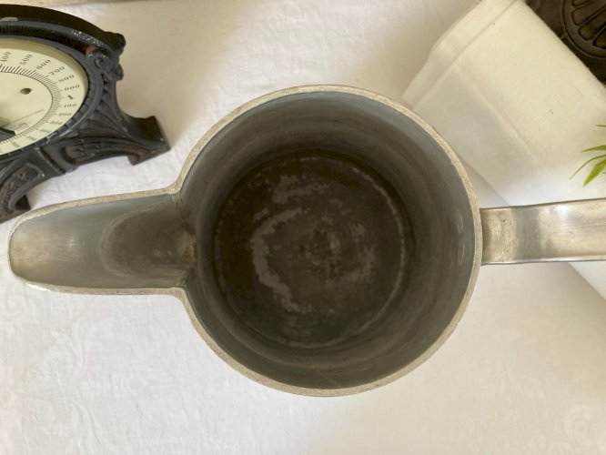 825⚜️ Ancienne Cruche Pichet Tournus France Broc en Aluminium Haut 25 Cm Vintage