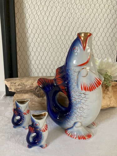 825⚜️ Carafe Service Saké Liqueur Japonais Décoré Forme de Poisson en Porcelaine