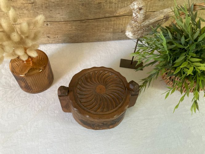 825⚜️ Décoration Ancienne Boite en Bois Sculptés Boite à Sel Vintage