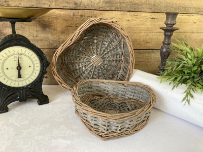 825⚜️ Decoration Two Heart-Shaped Baskets Fruit Bowl Decor