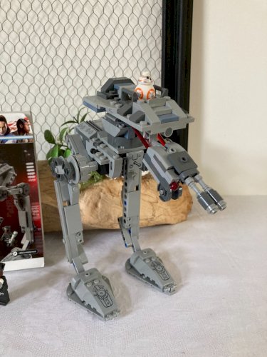 825 ⚜️ Lego Star Wars Vaisseau Réf 75201 AT-ST Du Premier Ordre Avec Notice