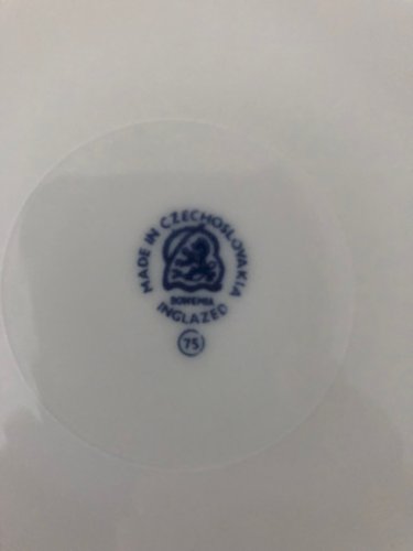 9 ASSIETTES RARES Creuses Oignons Bleus de la fameuse PORCELAINE THUN -Bohemia - Marque Made in Czechoslovakia Bohemia Inglazed - Série limitée