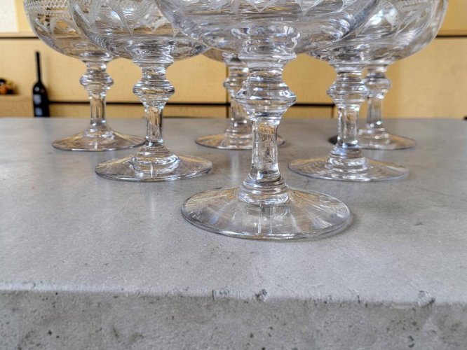 9 coupes à champagne cristal
