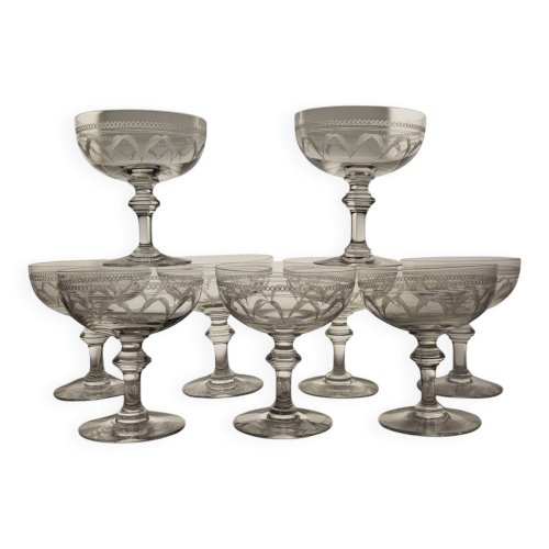 9 coupes à champagne cristal