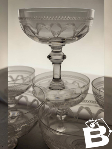 9 coupes à champagne cristal