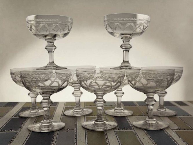 9 coupes à champagne cristal