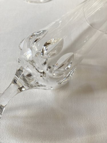 9 flûtes à champagne en cristal ciselé