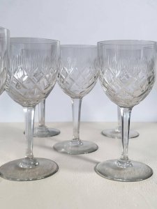 9 cut crystal wine/water glasses