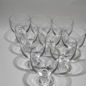 9 stemmed wine glasses