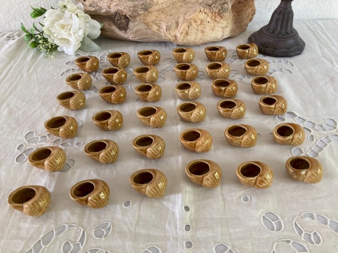 924⚜️ Lot de 36 Coquillages Escargots en Céramique, Coquilles Escargot Vintage