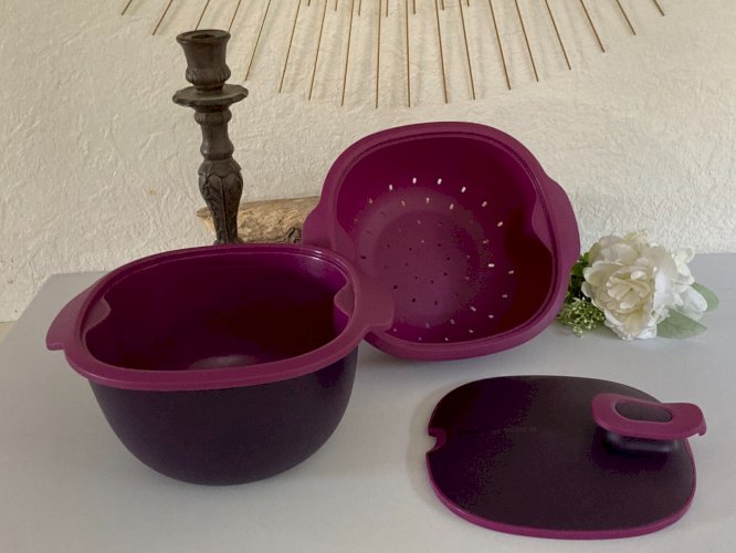 924⚜️ Tupperware La Gamme Iso Tup  3.4 L Avec La Passoire 2.25 L Couleur Violet