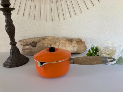 924⚜️Ancienne Casserole Orange Style Le Creuset Fonte Émaillée Vintage Ø 14 Cm