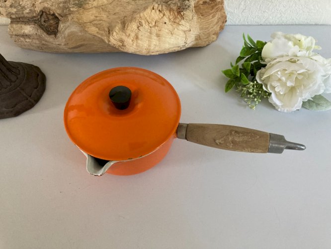924⚜️Ancienne Casserole Orange Style Le Creuset Fonte Émaillée Vintage Ø 14 Cm
