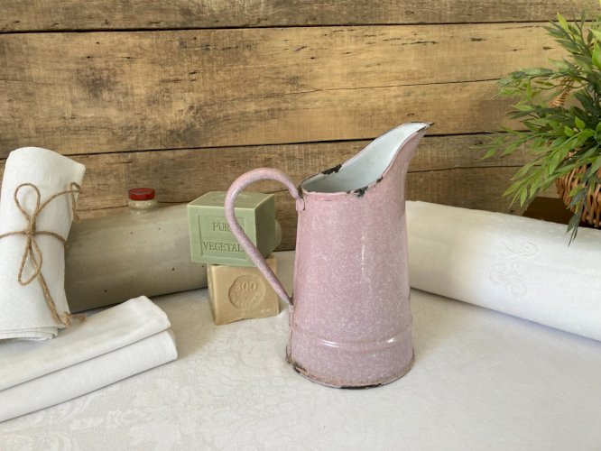 925⚜️ Ancien Broc Pichet en Tôle Émaillé Couleur Rose Hauteur 21 Cm Vintage