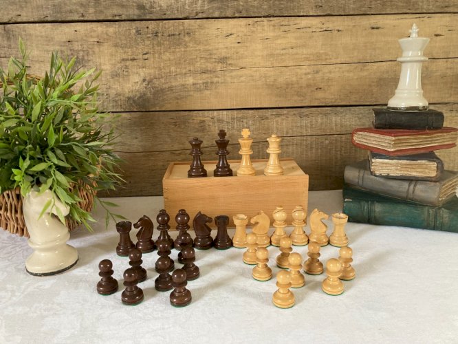 925⚜️ Ancien Pions D'échec en Bois Feutrés Pièces D'échiquier Complet