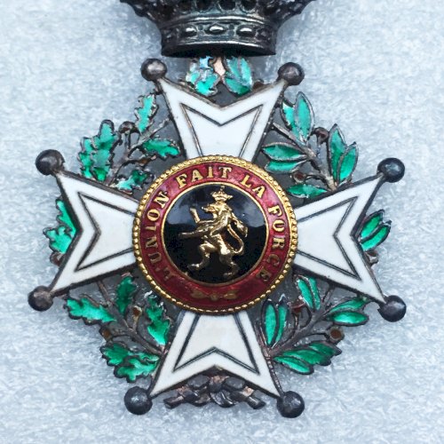 ABL : ORDRE DE LEOPOLD I CHEVALIER AVEC ÉCRIN + PALME ACADÉMIQUE DOFFICIER - O.HARNET UNILINGUE OR WW1 ORIGINAL